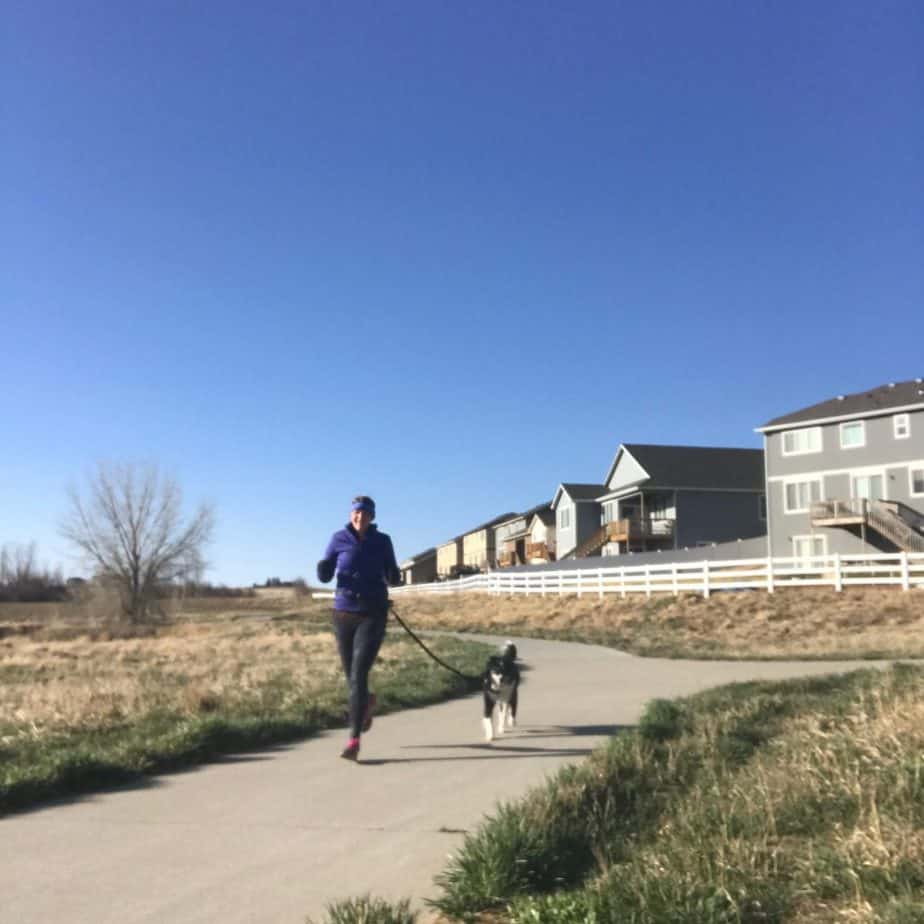 You know going for a run is great exercise, but did you know it's also good for a broken heart? Here are 6 ways running heals heartache.