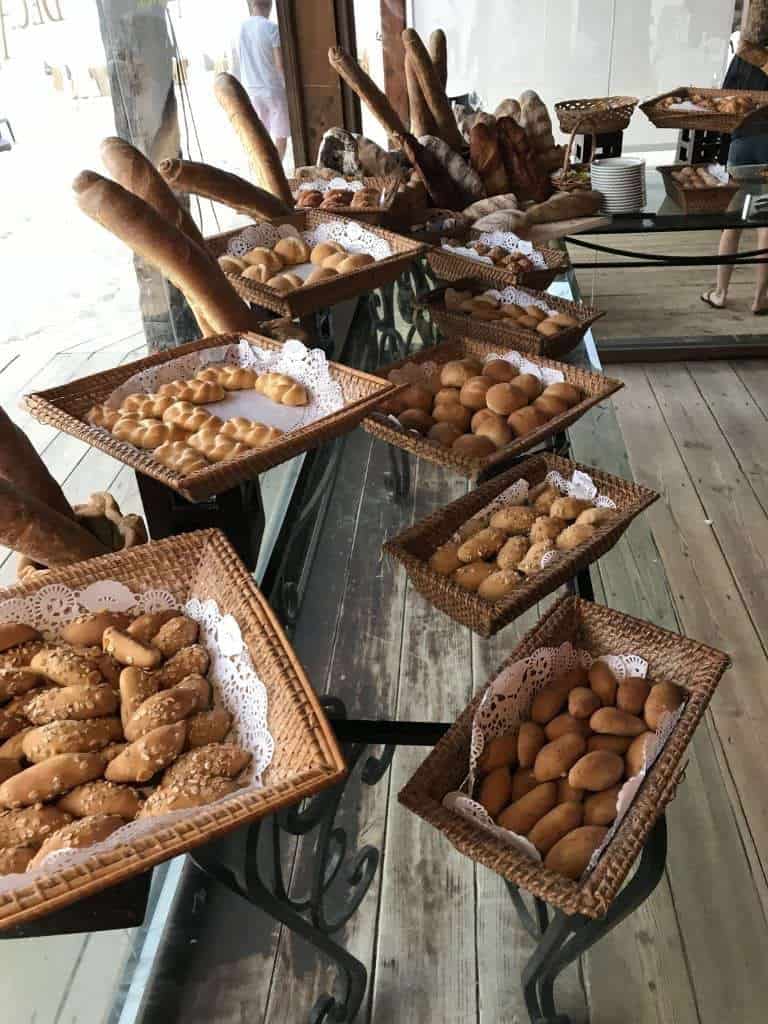 Candlelight dinner on the beach, snorkeling in the Dominican Republic, swimming with dolphins, trampoline beach aerobics, my favorite foods of the week, marriage lessons learned already, and this week's healthy meal plan.