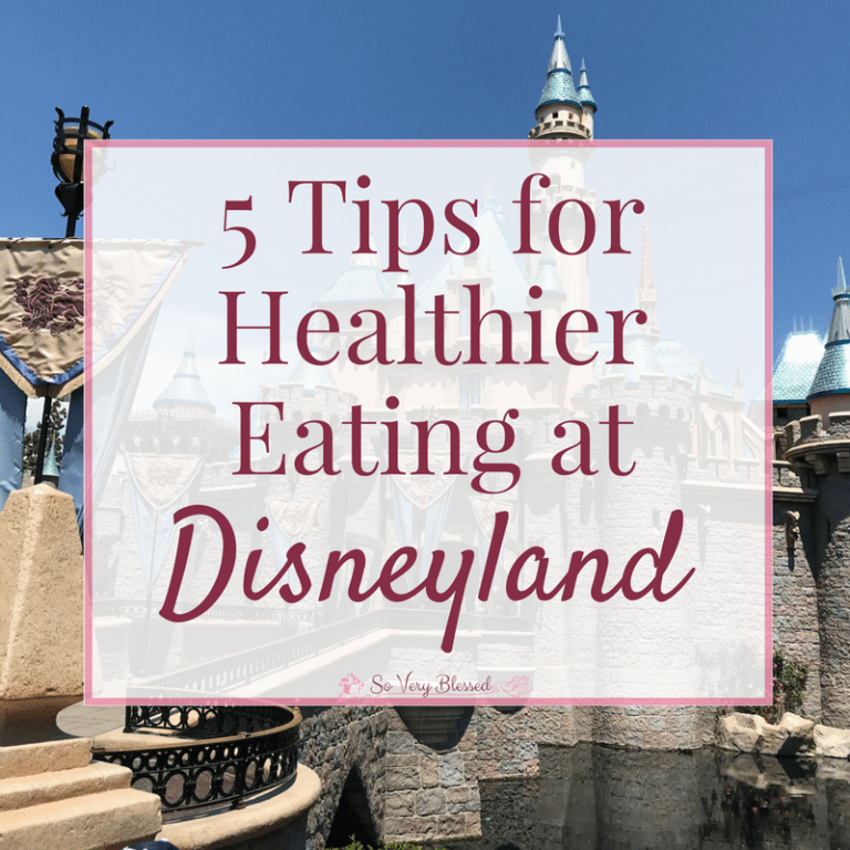 Don't give up on healthy eating just because you are on vacation. Here are 5 tips for healthier eating at Disneyland that let you splurge on treats and still stay on track!