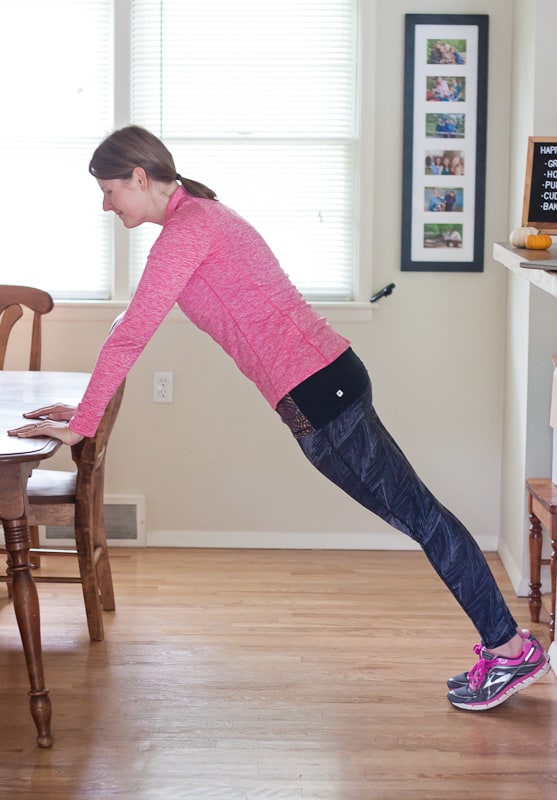 Planktober is a 30-day plank challenge for beginners. Get your plank challenge calendar and learn about the proper form and benefits of planking!